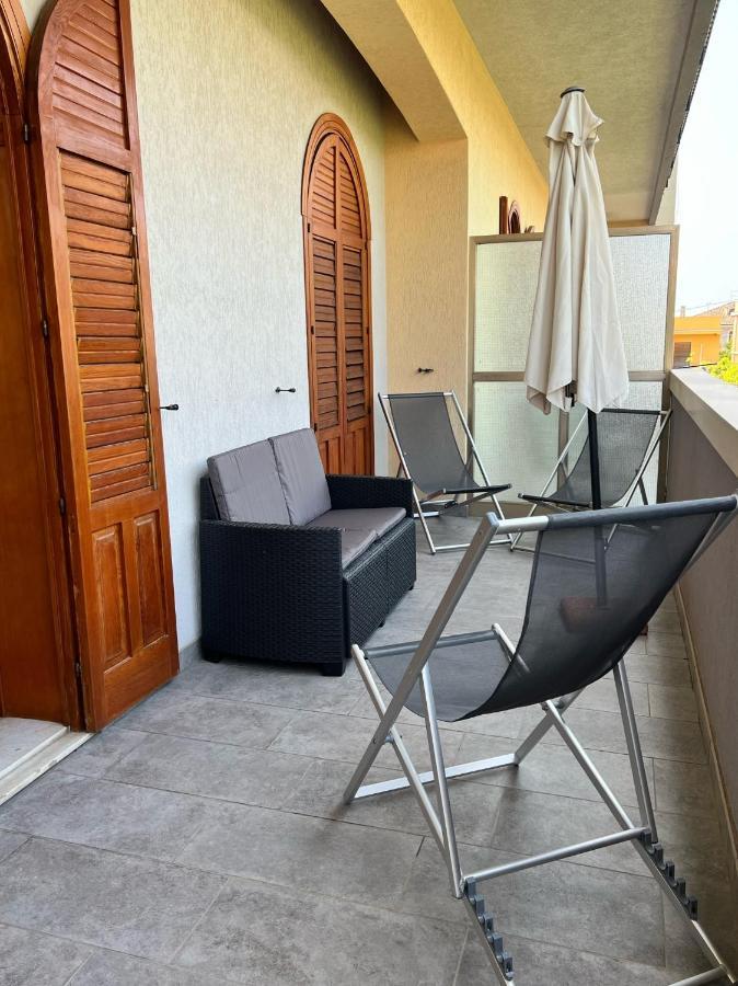 Rocamar Apartment อาโวลา ภายนอก รูปภาพ